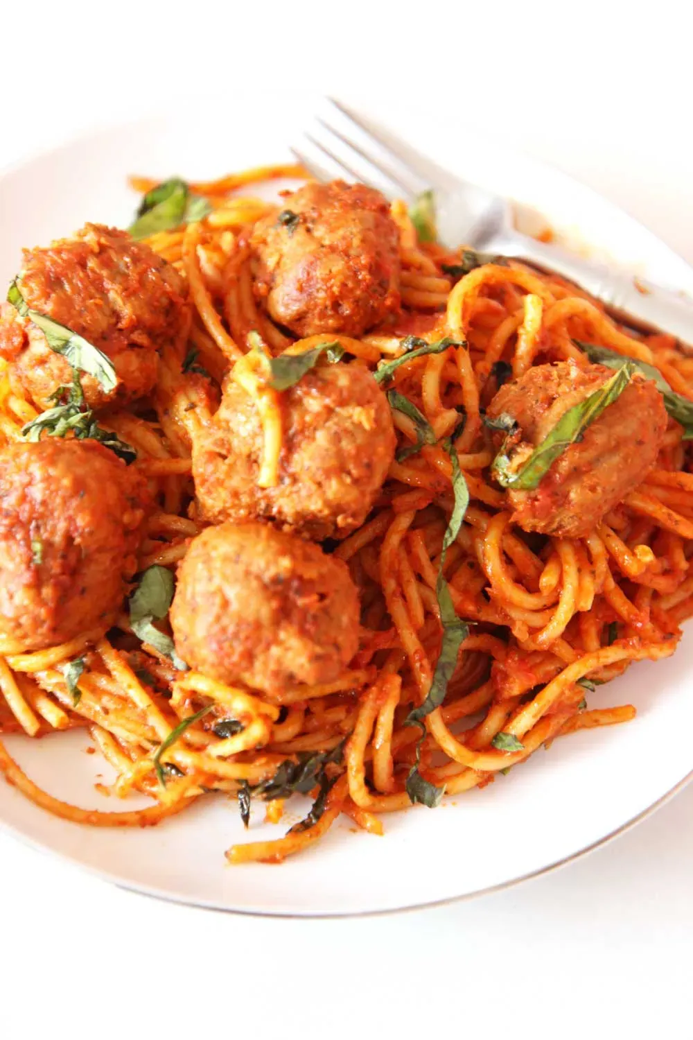 Delicious 3 ingredient meatballs for spaghetti