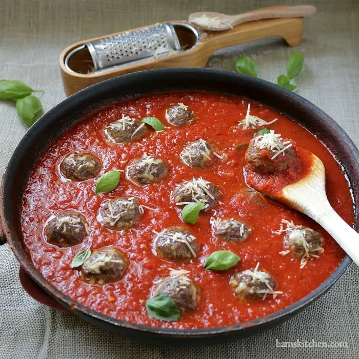 Crafting the Perfect Meatballs for Your Grandma's Spaghetti and Meatballs Recipe