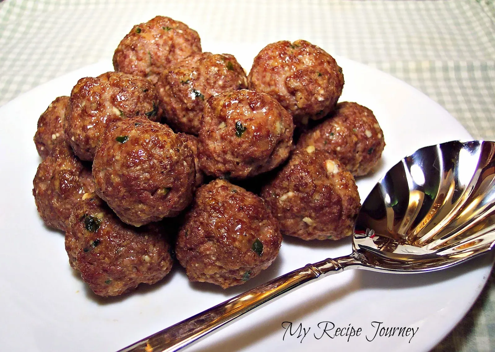 Essential Ingredients for Your Classic Meatballs