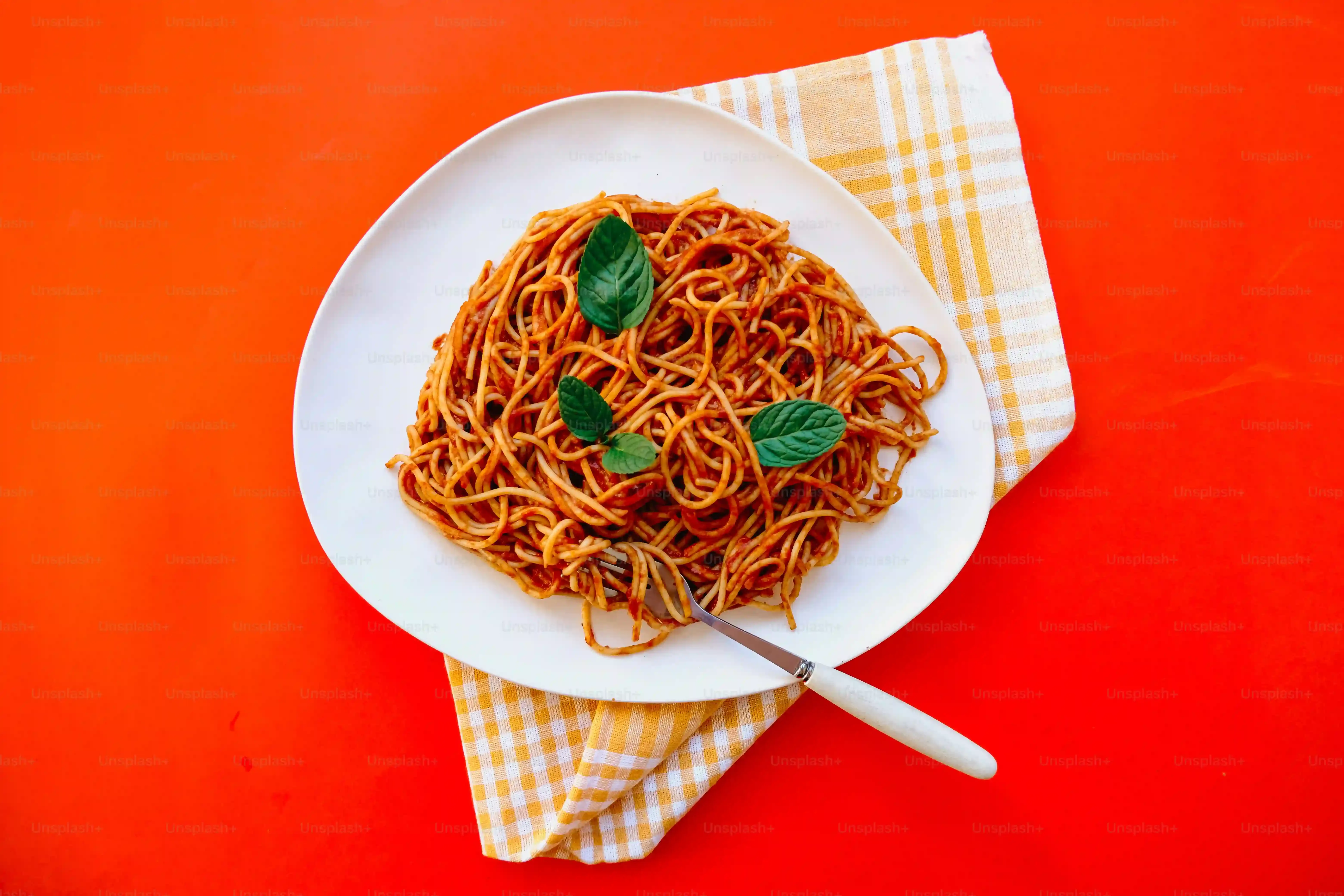 From Pan to Plate: Cooking Your Healthy Spaghetti and Meatballs