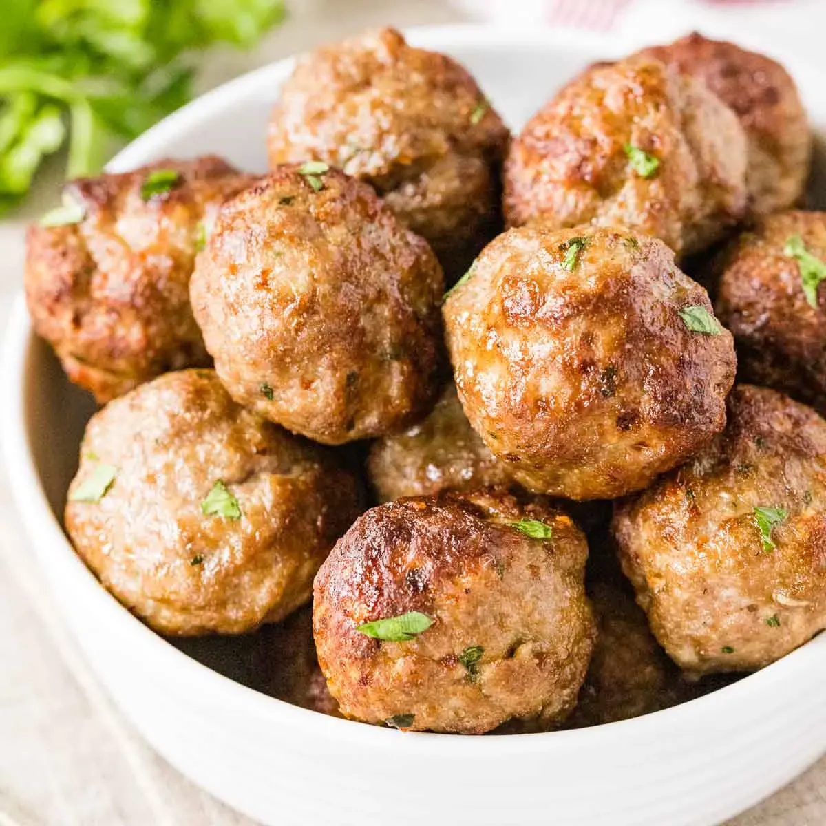 Easy italian meatball recipe air fryer in 10 Minutes