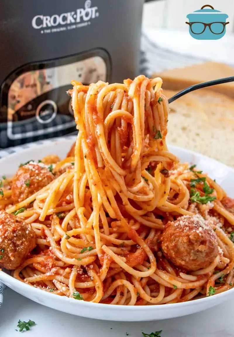 Making the Crockpot Spaghetti and Meatballs: Ingredients and Steps
