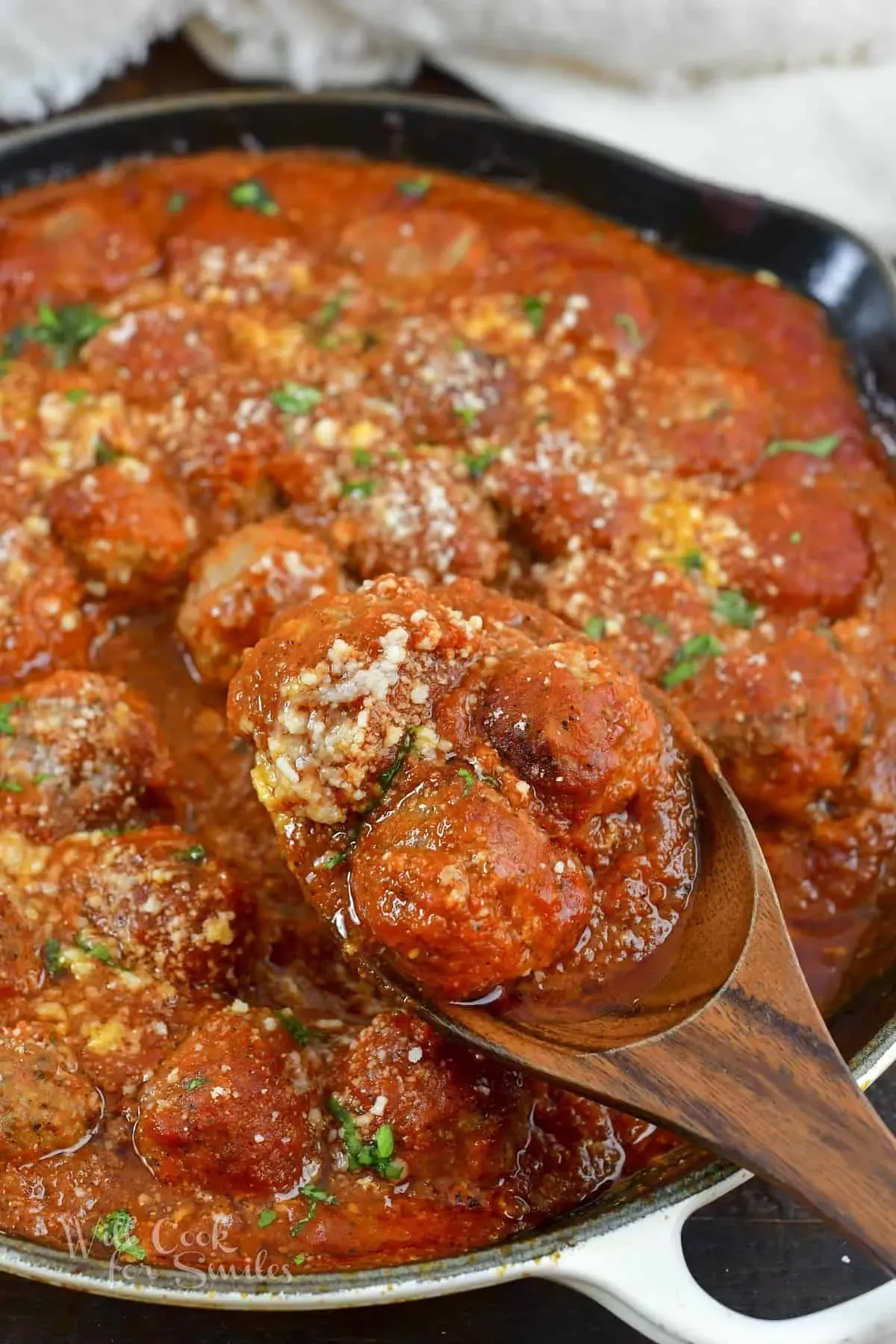Serving Your Absolute Best Italian Meatball Recipes