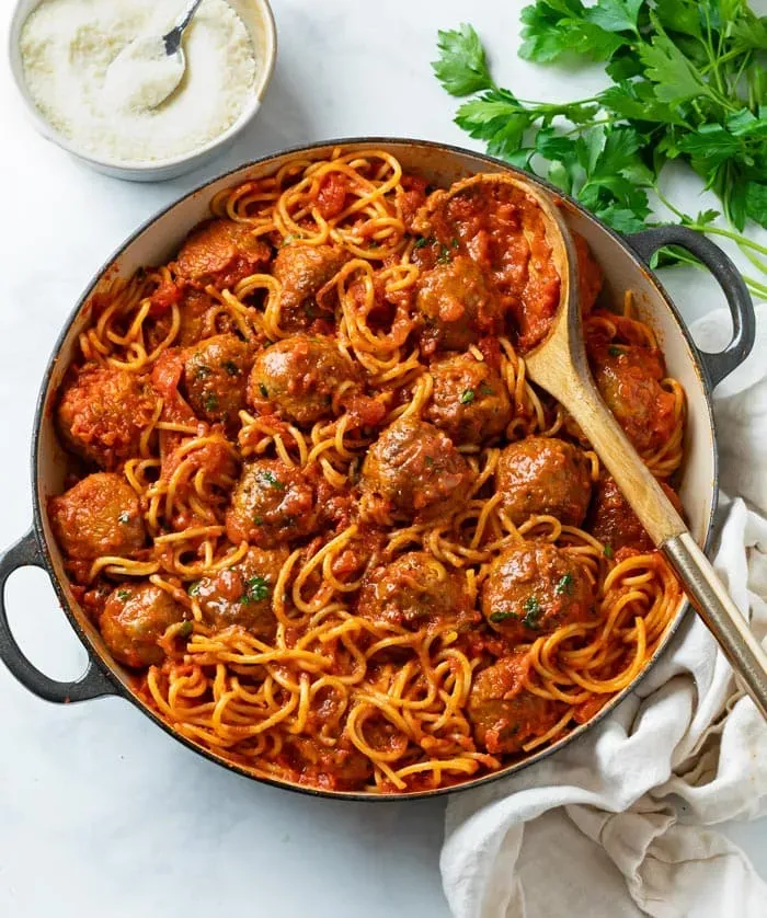 Simmering to Perfection: Bringing Your Best Spaghetti Sauce and Meatball Recipe Together