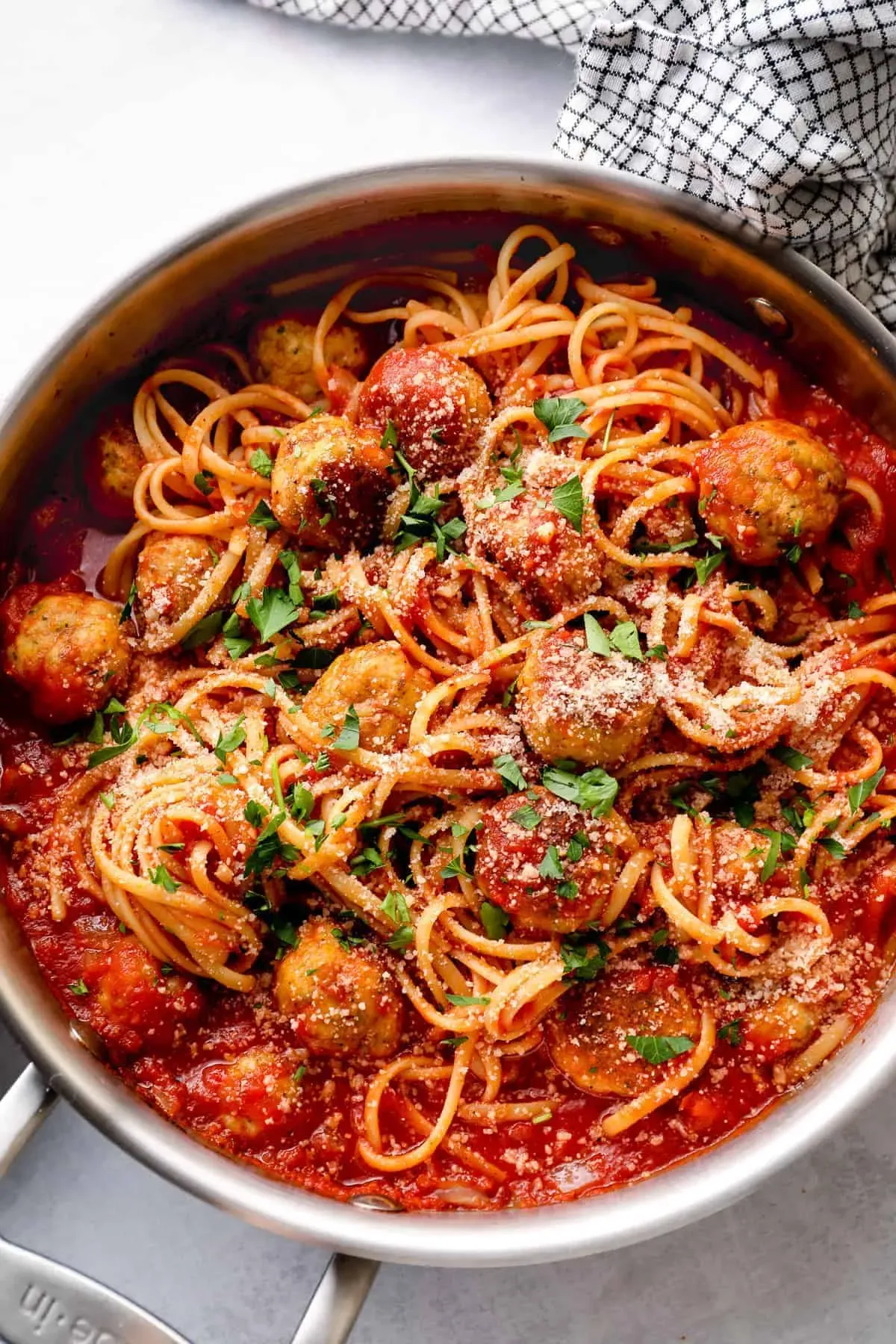 Delicious spaghetti and chicken meatballs recipe indian